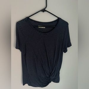 Abercrombie navy blue stripped tee